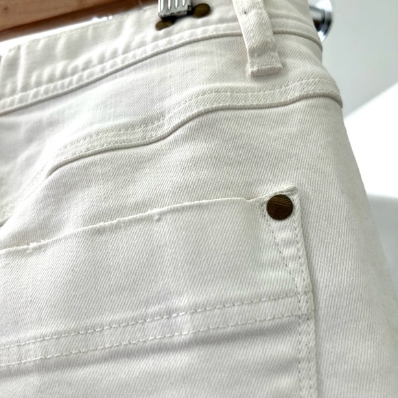 Cabi distressed white straight leg jeans - Picture 8 of 11